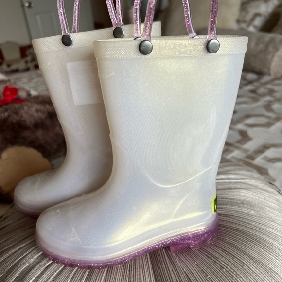 Translucent Rain Boots with Purple Glitter Soles & Ligth - Picture 7 of 7